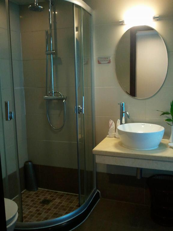 Lutianhua Hotel Chengdu Rum bild